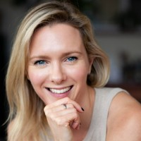 Laura Benson